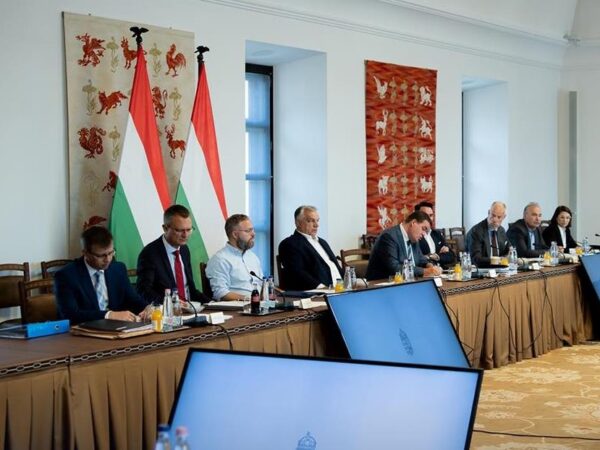 Новини України - Орбан відреагував на удар Росії по Мукачеву