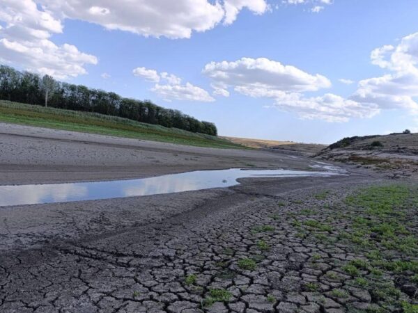 Новини України - Поблизу Маріуполя повністю обміліло водосховище
