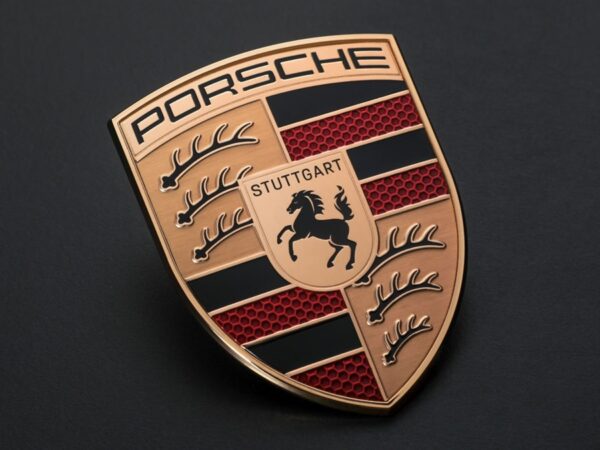 Авто новини - Porsche відмовляється від планів виробництва батарей для електромобілів