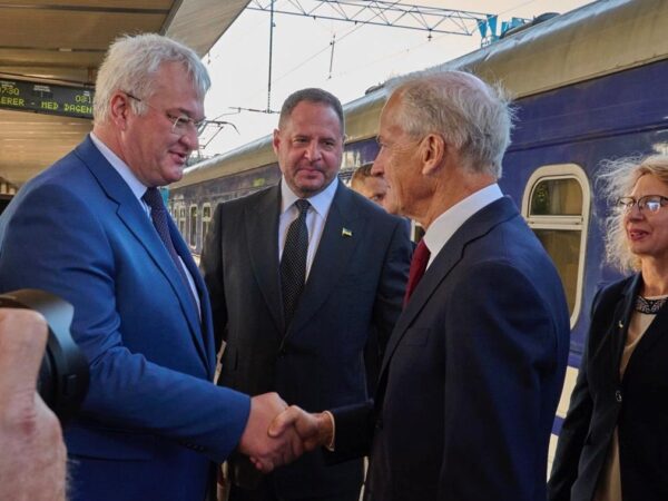 Новини України - Прем’єр-міністр Норвегії прибув у Київ