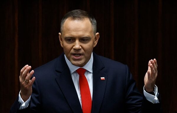 Новини світу - Президент Польщі ініціював заборону "бандерівського символу"