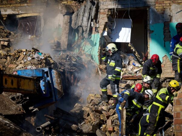 Новини Києва - Розбір завалів у Києві триває: жертв стало більше