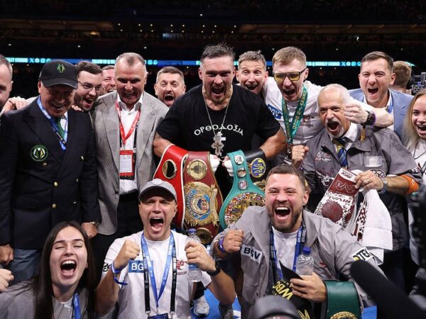 Новини спорту - Шевадзуцький прокоментував тріумф Усика в бою з Дюбуа