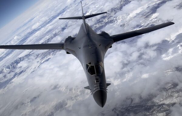 Новини світу - США перекинули бомбардувальники до кордону з РФ