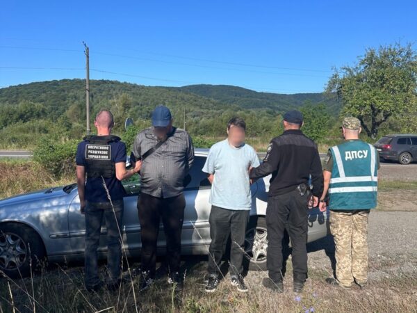 Новини України - Священник УПЦ МП хотів провезти ухилянта під рясою