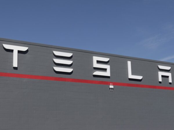 Новини бізнесу - Tesla планує постачати електроенергію британцям