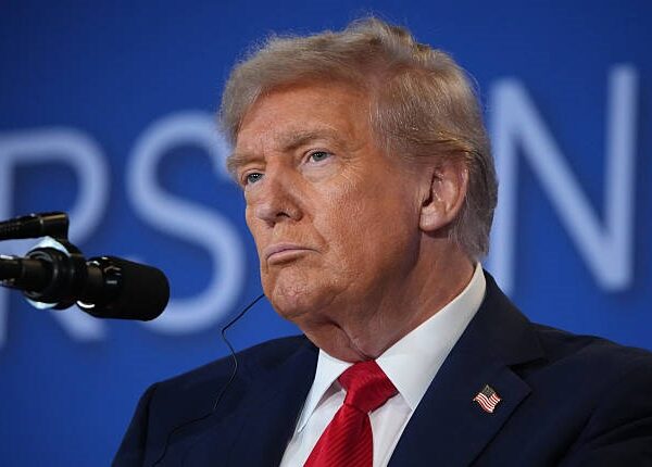 Новини світу - Трамп: Можлива зустріч між Зеленським і Путіним