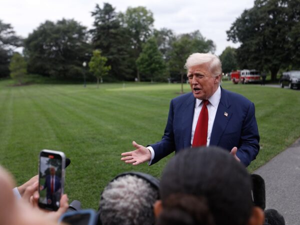 Новини світу - Трамп не виключив переговорів з РФ впродовж тижня