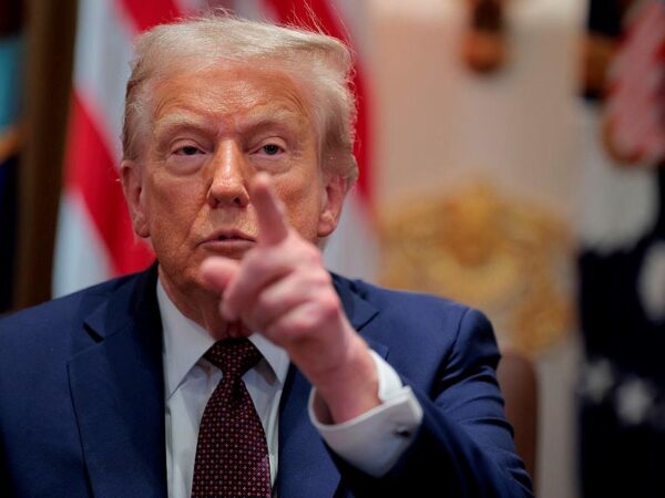 Новини світу - Трамп підтвердив тристоронні переговори лідерів