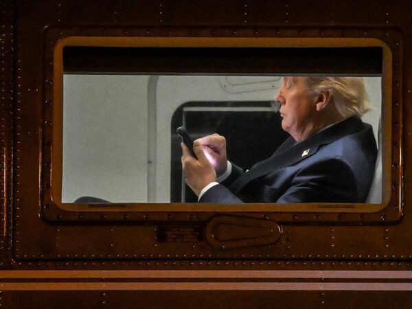 Новини України - Трамп поговорив із Лукашенком по дорозі на Аляску