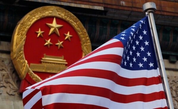 Новини світу - Трамп продовжив "тарифне перемир'я" з Китаєм