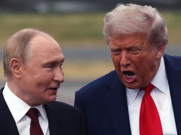 Новини політики - Трамп відкинув ідею Путіна щодо тристоронньої зустрічі в Москві - ЗМІ