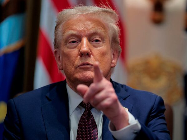Новини бізнесу - Трамп запровадив 50% мита на імпорт з Індії
