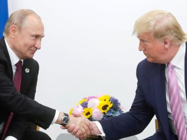 Новини світу - Трамп зустріне Путіна. Прорив у перемовинах?