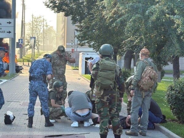 Новини світу - У Бєлгороді дрон атакував будівлю уряду