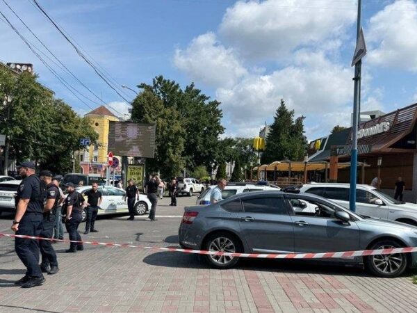 Новини України - У Черкасах чоловік відкрив стрілянину в McDonald's