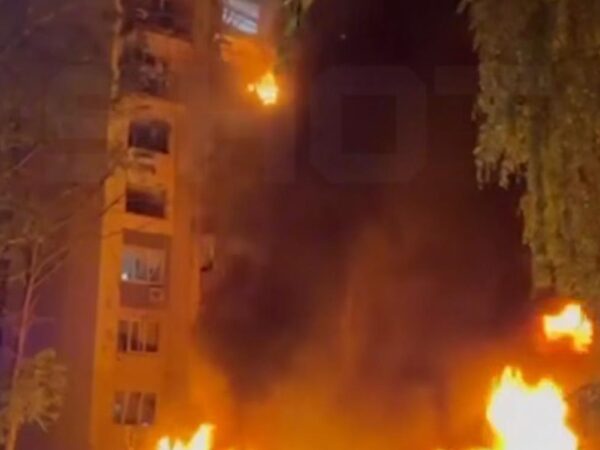 Новини світу - У Курську після роботи ППО спалахнула багатоповерхівка