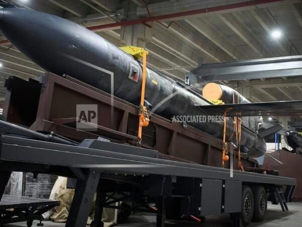 Новини України - Україна почала випуск ракет з дальністю 3000 км