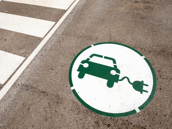 Авто новини - В Україні рекорд із продажу електромобілів