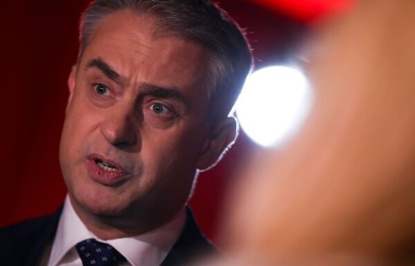Новини світу - Вето Навроцького залишає Україну без польських Starlink - уряд Польщі