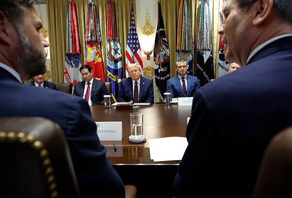 Новини світу - Бессент: Варіанти санкцій для РФ у Трампа на столі