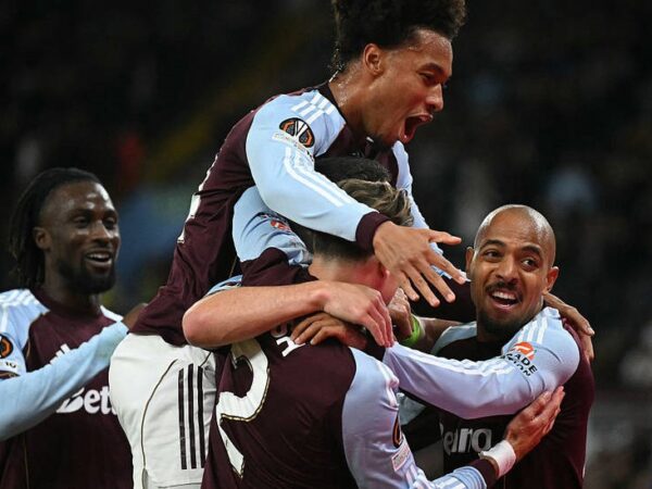 Новини спорту - Болонья в основній сітці Ліги Європи поступається Астон Віллі в першій грі