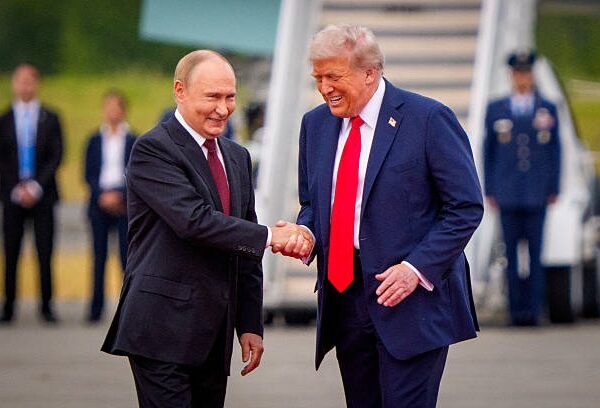 Новини світу - Гарний діалог: Трамп анонсував дзвінок Путіну