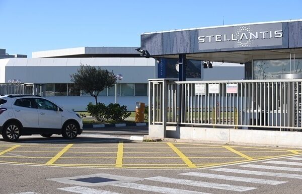 Новини бізнесу - Хакери вкрали персональні дані клієнтів у Stellantis