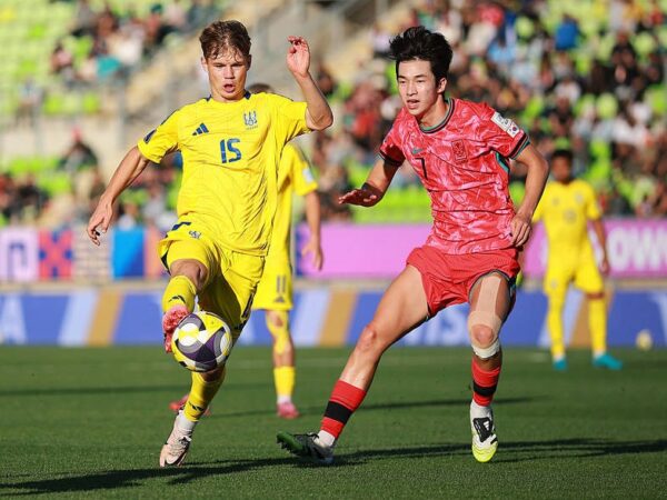 Новини спорту - Хавбек України U-20 відзначився титулом кращого у матчі з Південною Кореєю