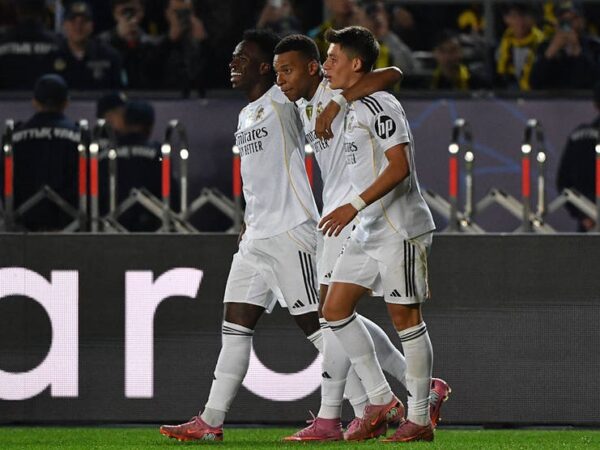 Новини спорту - Хет-трик Мбаппе та результативний пас Куртуа принесли Реалу розгром Кайрата
