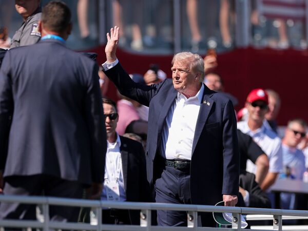 Новини світу - Крах економіки. Поворот Трампа щодо України