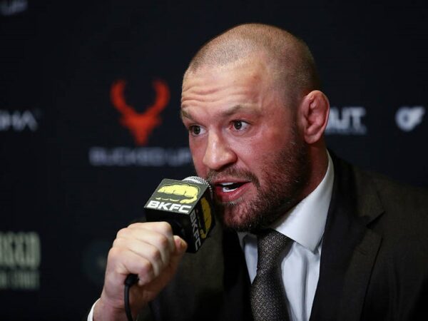 Новини спорту - Мак-Грегор просить громадськість прохати чиновників дати йому президентство