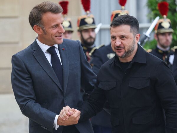Новини світу - Макрон зробив заяву про гарантії безпеки Україні