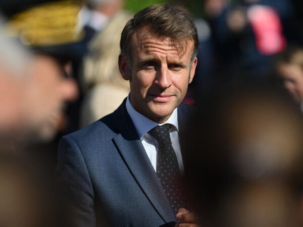 Новини світу - Макрону заблокували дорогу через кортеж Трампа