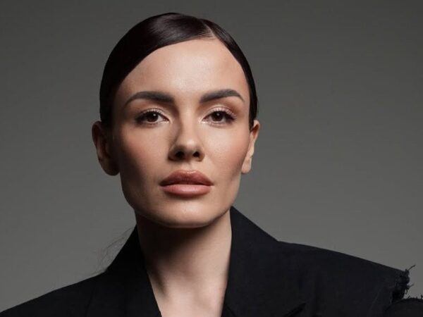 Новини культури - MamaRika вийшла на сцену попри серйозну травму коліна