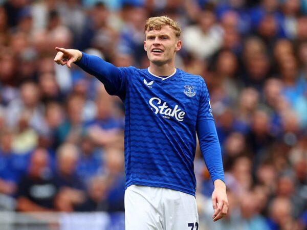 Новини спорту - Манчестер Юнайтед планує взимку підписати захисника Евертона