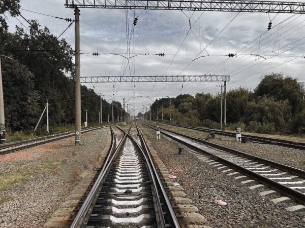 Новини України - Під Києвом пасажирський поїзд на смерть збив пенсіонерку