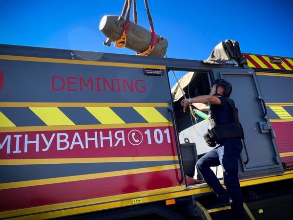 Новини України - Під Києвом виявили та знешкодили бойову частину ракети