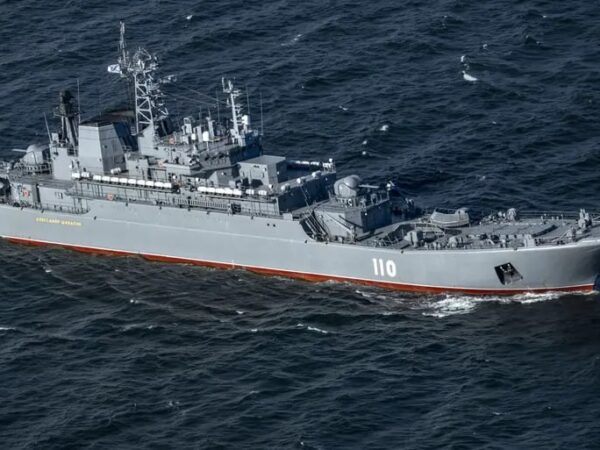 Новини світу - Поблизу Данії виявили корабель ВМФ Росії під час нальоту дронів - ЗМІ