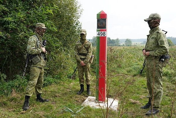Новини світу - Польща закликає громадян негайно покинути Білорусь
