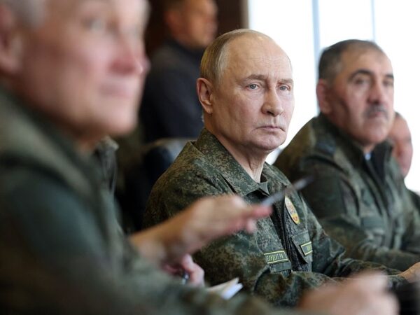 Новини світу - Путін назвав кількість військових Росії в Україні