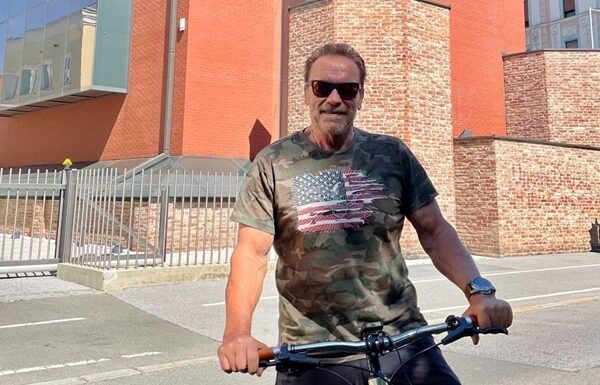 Новини культури - Шварценеггер пожартував про колишню дружину на церемонії в Голлівуді