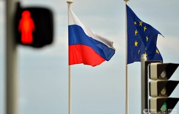 Новини світу - Синхронні удари справа і зліва: як РФ розхитує європейську єдність