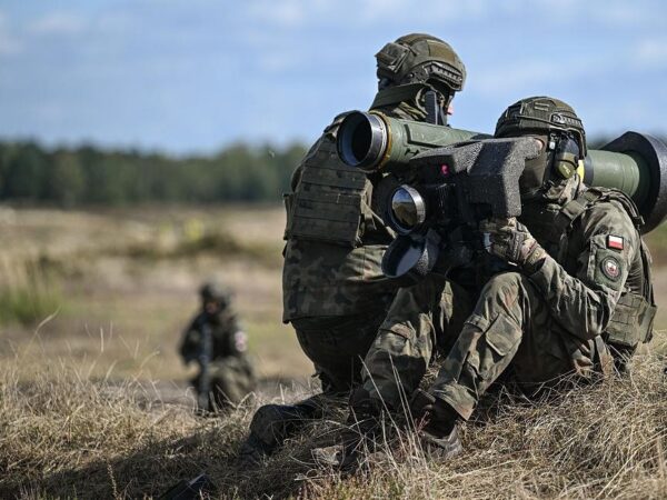 Новини світу - США озброять Польщу тисячами ракет Javelin