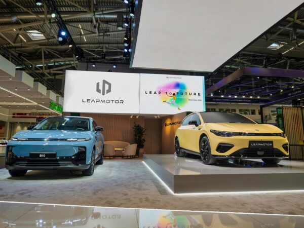 Авто новини - Stellantis представила конкурента Volkswagen ID.3