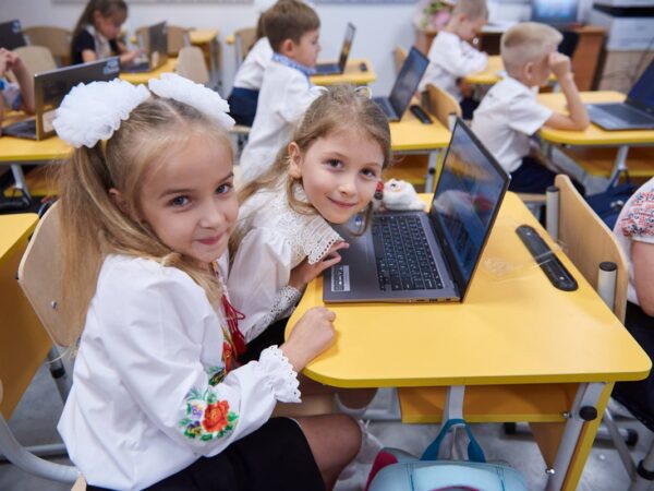 Новини України - У Харкові почали роботу ще три підземні школи