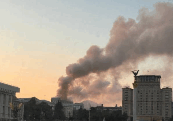 Новини Києва - У Києві горить урядова будівля - мер