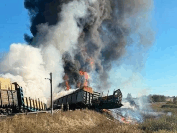 Новини світу - У РФ потяг із паливом спалахнув після жорсткої ДТП