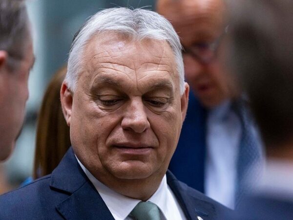Новини світу - У Словаччині заговорили про обов'язкову військову службу "через Орбана"