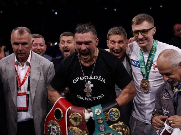 Новини спорту - У таборі Усика відреагували на рішення WBO та пояснили ситуацію з травмою